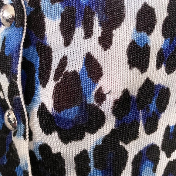 White House Black Market Button Up Leopard Blouse - Picture 6 of 13